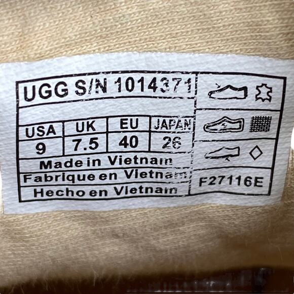 UGG Women’s Hollyn Deco Quilted Brown Slip On Ankle Boots Size US 9 - Picture 9 of 9